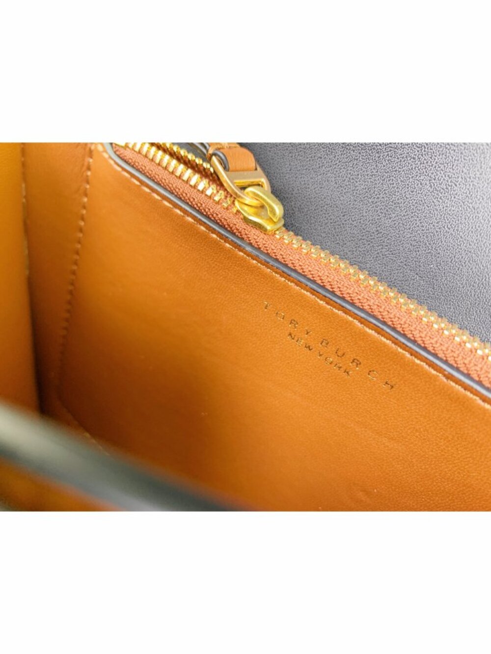 Tory Burch Eleanor Small Bag - Picture 5 of 9